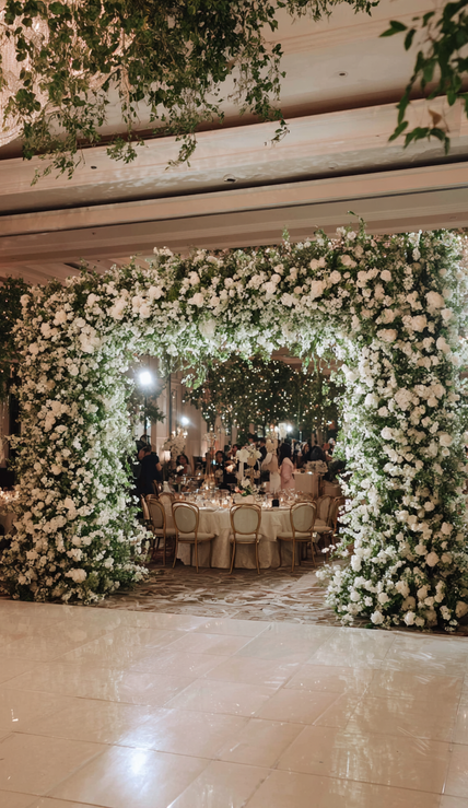 🌸 Square Floral Arch