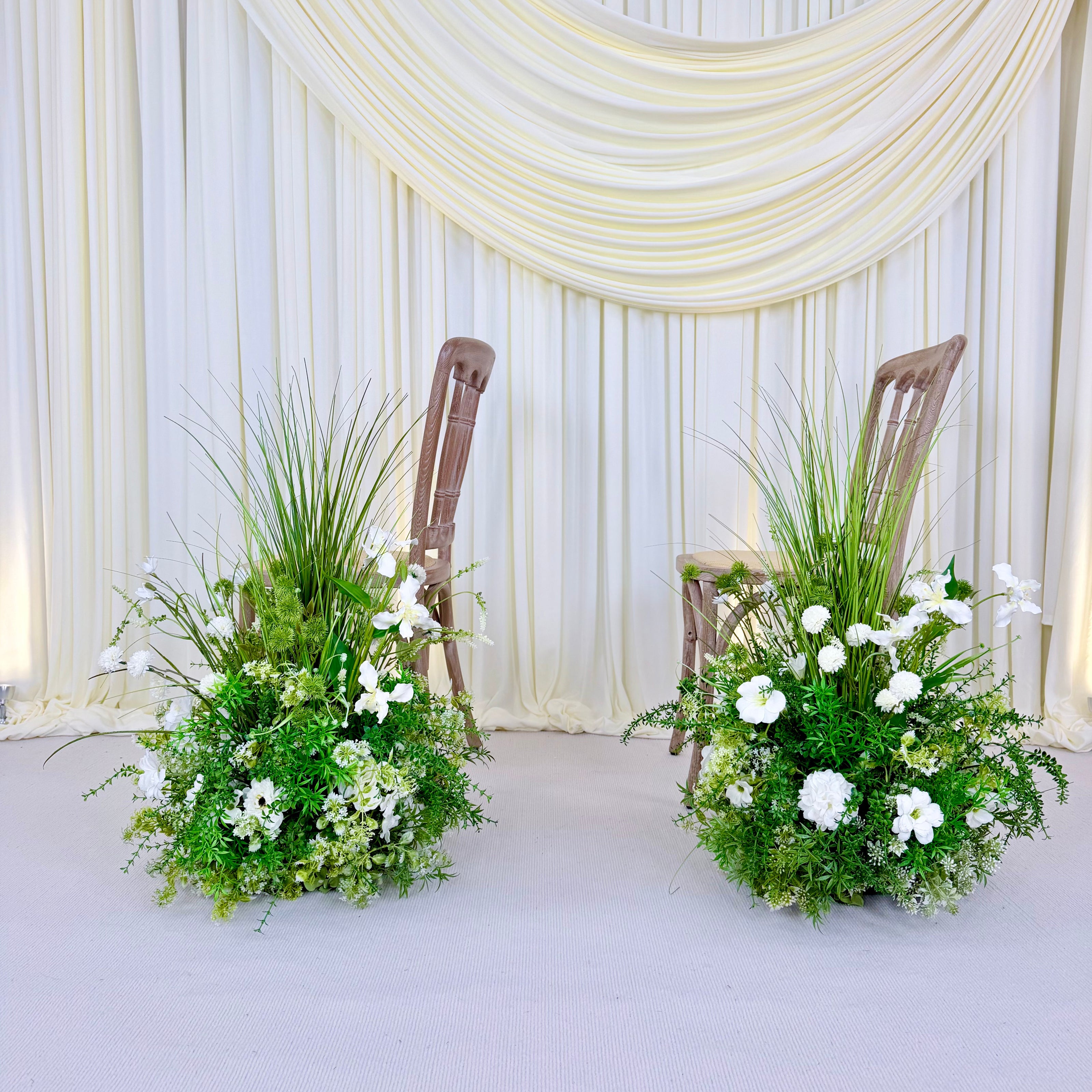 Wild Green Blooms Aisle Runner