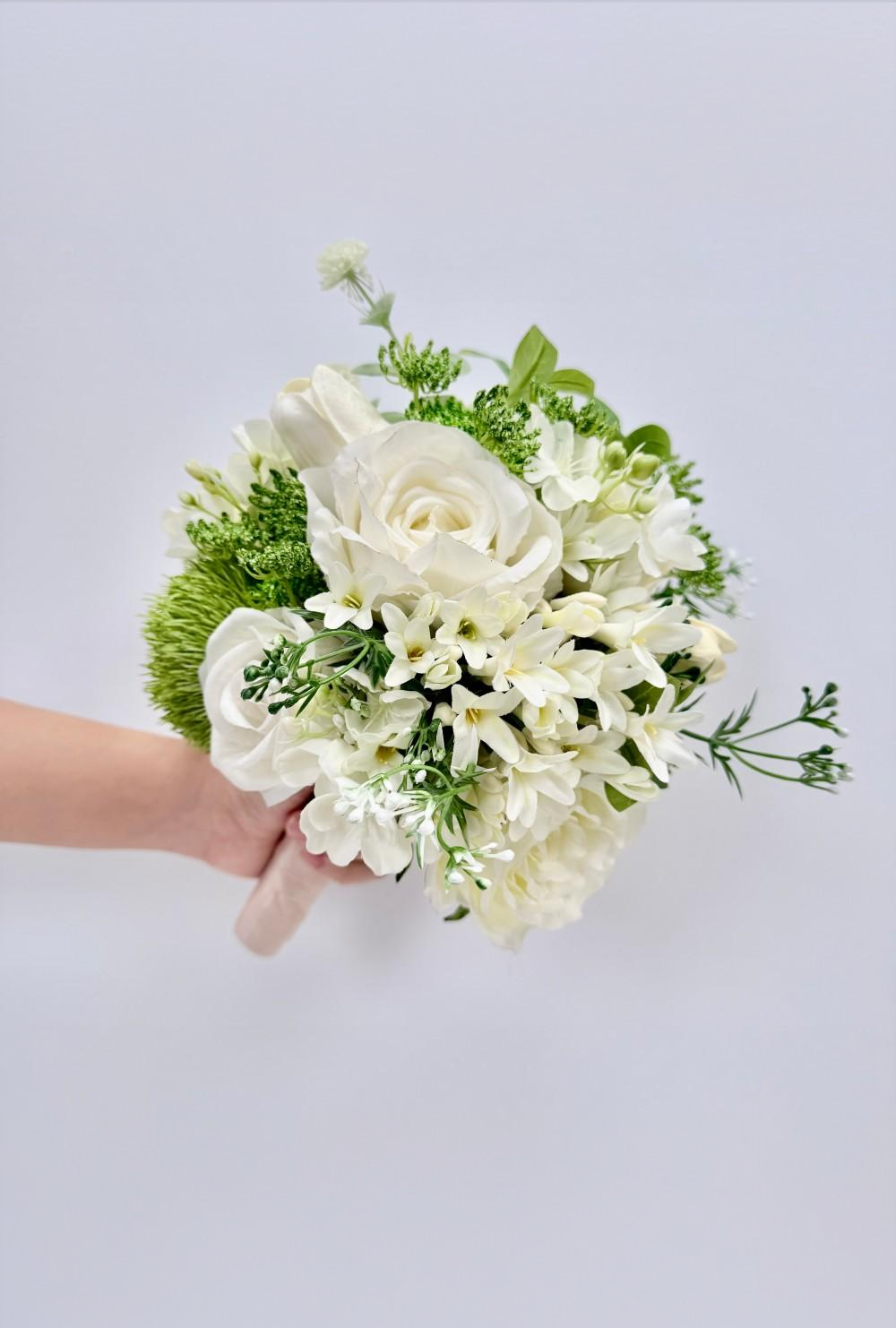 Laurel Cream Bridal Bouquet